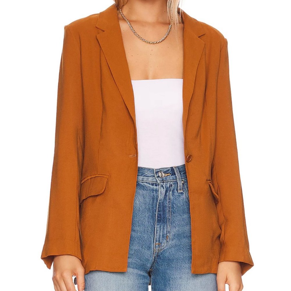 BCBGeneration Boyfriend Blazer in Sugar Almond, Size LARGE - Brand new!